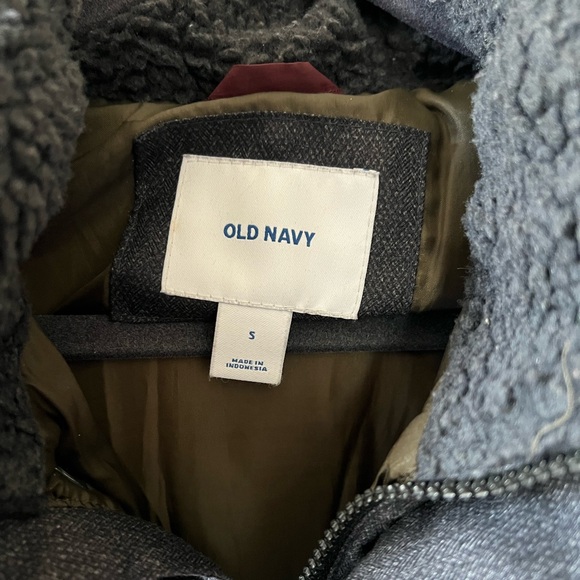 Old Navy Puffer Vest - Picture 2 of 4